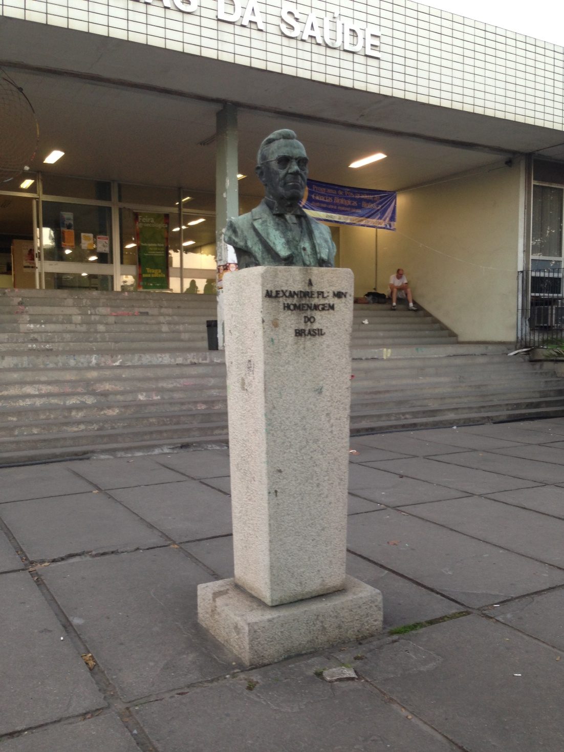 Alexander Fleming's bust (2).JPG